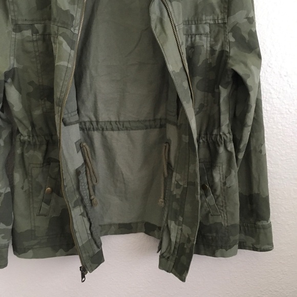 NWOT Old Navy Olive Camo Jacket XS - Picture 2 of 7